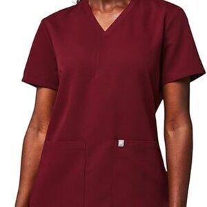 Fabletics Women's Wine Method 2-Pocket Scrub Top